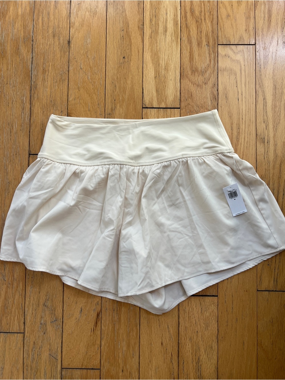 Old Navy Women’s Cream Athletic Skort Shorts Medium